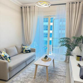 Great Location in Dubai Marina!! 5min walking distance to beaches, JBR and Dubai Ain